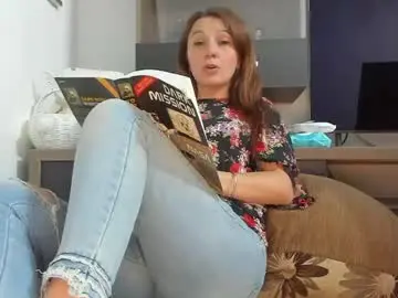 Chaturbate Live Sex Cam of mellbell_