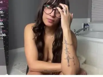 Chaturbate Sex Chat of almababbyy