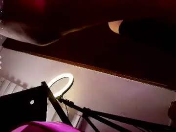 Chaturbate Nude Webcam of alexa_candy_18