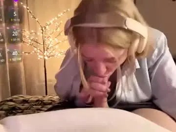 Chaturbate Live Sex Cam of cristinekondo