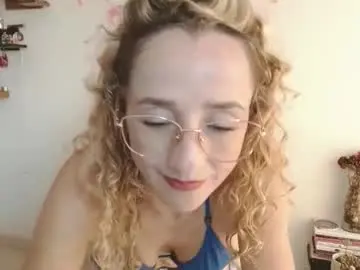 Chaturbate Watch Live Sex Cams of loving__lily