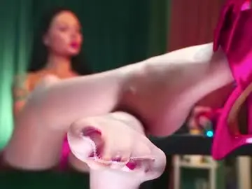 Chaturbate Adult Webcams of evelingoddess