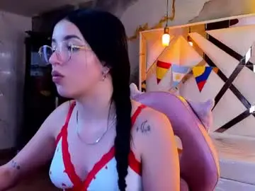 Chaturbate Live Sex Cam of sophiadoll_tf
