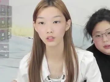 Chaturbate Free Porn Cam of jelenaania