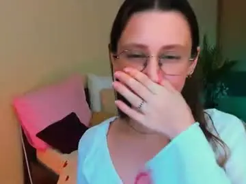 Chaturbate Free Porn Cam of yourlovelystoryy