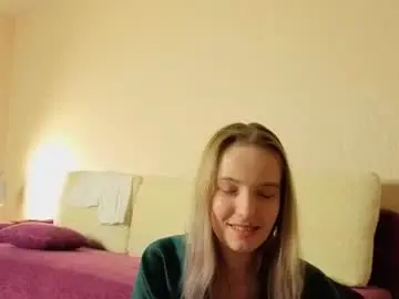 Chaturbate Live Sex Cam of tashinapetitto