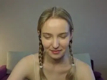 Chaturbate Live Sex Cam of tashinapetitto