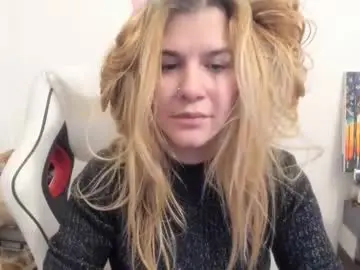 Chaturbate Best live sex cam show of artsyandcraftsy_