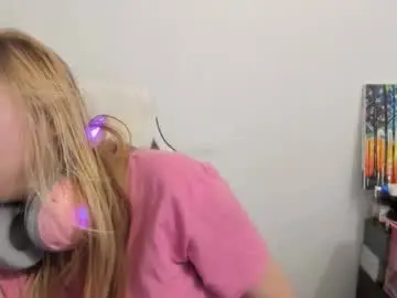 Chaturbate Sex Chat of artsyandcraftsy_