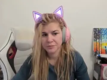 Chaturbate Free Live Porn of artsyandcraftsy_