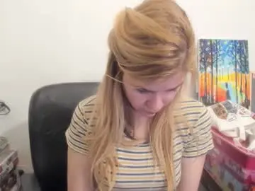 Chaturbate Sex Cam of artsyandcraftsy_