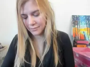 Chaturbate Live Sex of artsyandcraftsy_