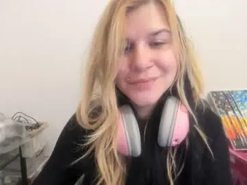 Chaturbate Live Sex of artsyandcraftsy_