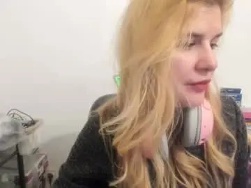 Chaturbate Live Porn of artsyandcraftsy_