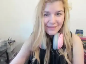 Chaturbate Nude Webcam of artsyandcraftsy_