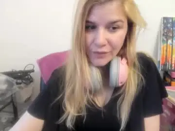 Chaturbate Sex Chat of artsyandcraftsy_