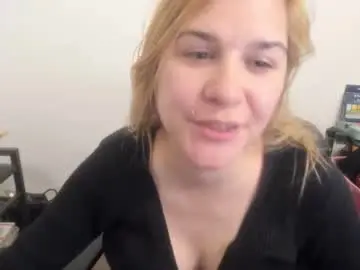 Chaturbate Free Live Porn of artsyandcraftsy_