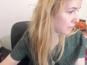 Chaturbate Nude Webcam of artsyandcraftsy_