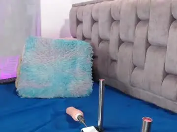 Chaturbate Live Sex Cam of andrea_bigtits69