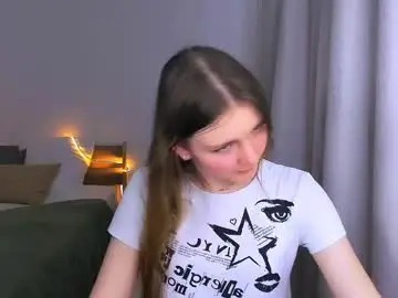 Chaturbate Live Sex Cam of charminglookeva