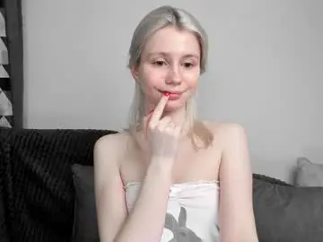 Chaturbate Live Sex Cam of hi_popsy