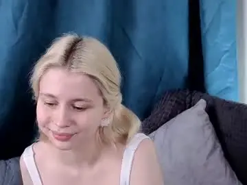 Chaturbate Adult Video Chat of hi_popsy