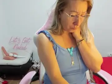 Chaturbate Adult Webcams of hottychrystal