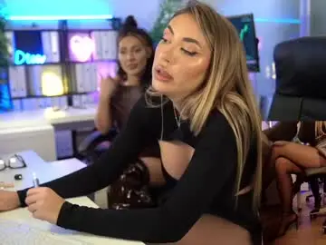 Chaturbate Best live sex cam show of babesgowild