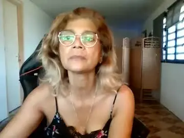 Chaturbate Live Sex Cam of francelune