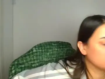 Chaturbate Live Sex Cam of mia_july