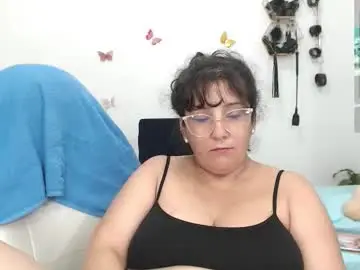 Chaturbate Live Sex of mom_17