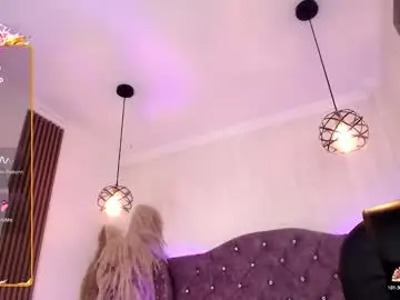 Chaturbate Live Sex of amara_davis1