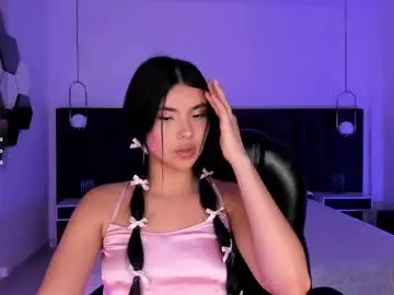 Chaturbate Sex Chat of mialaurence_