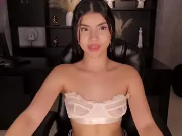 Chaturbate Sex Chat of mialaurence_