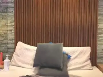 Chaturbate Live Porn of mia_milf_x