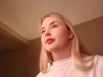 Chaturbate Nude Webcam of cute18cute