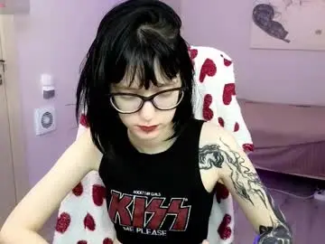 Chaturbate Free Live Porn of hazeltompson