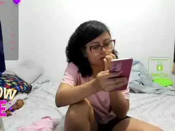 Chaturbate Live Sex Cam of bonnie_lam_