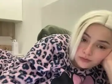 Chaturbate Live Sex Cam of emily_morning_dew