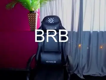 Chaturbate Live Sex Cam of bemine_bemine