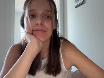 Chaturbate Live Sex Cam of millypetite