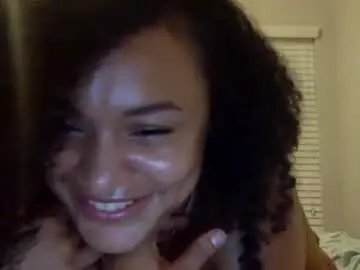 Chaturbate Sex Cam of goldenpuss95