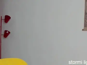Chaturbate Live Porn of stormi_light