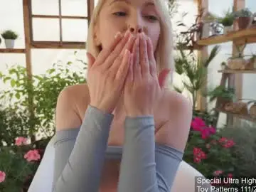 Chaturbate Free Live Porn of yournaughtypixie