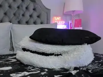 Chaturbate Live Sex Cam of atena_hill