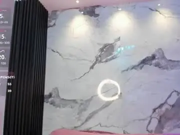 Chaturbate Free Live Porn of darnellqueen