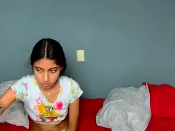 Chaturbate Free Porn Cam of littlejennifer18