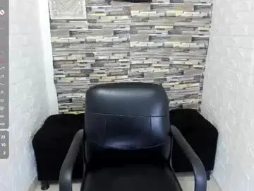 Chaturbate Watch Live Sex Cams of chrissyhotx