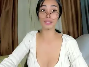 Chaturbate Live Sex of vikkylustfull