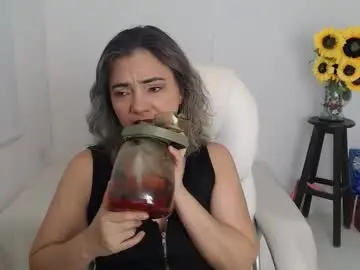 Chaturbate Free Live Porn of lilly_milf